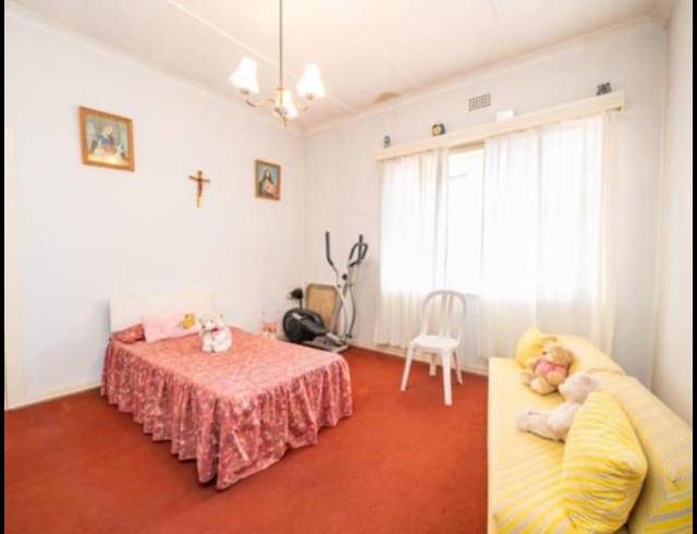 10 BEDROOM HOUSE FOR SALE IN CYRILDENE